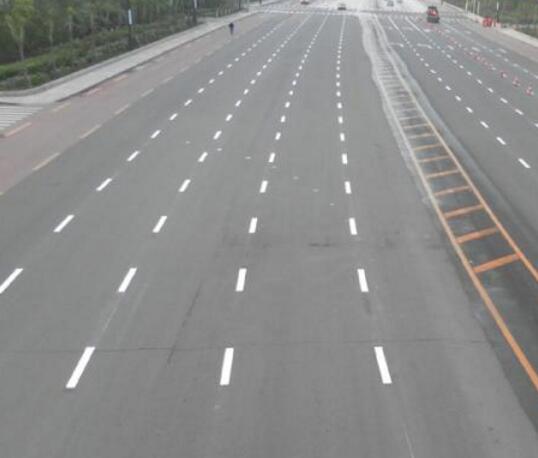 【重點(diǎn)知識】安康道路標(biāo)線涂料廠家生產(chǎn)的有啥特點(diǎn)？